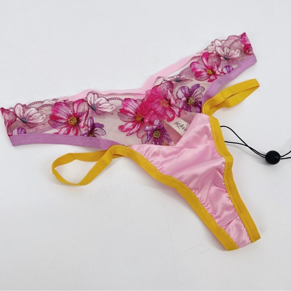For Love & Lemons Falling Floral Lace Thongs Punch Pink XXS NWT - Picture 2 of 6